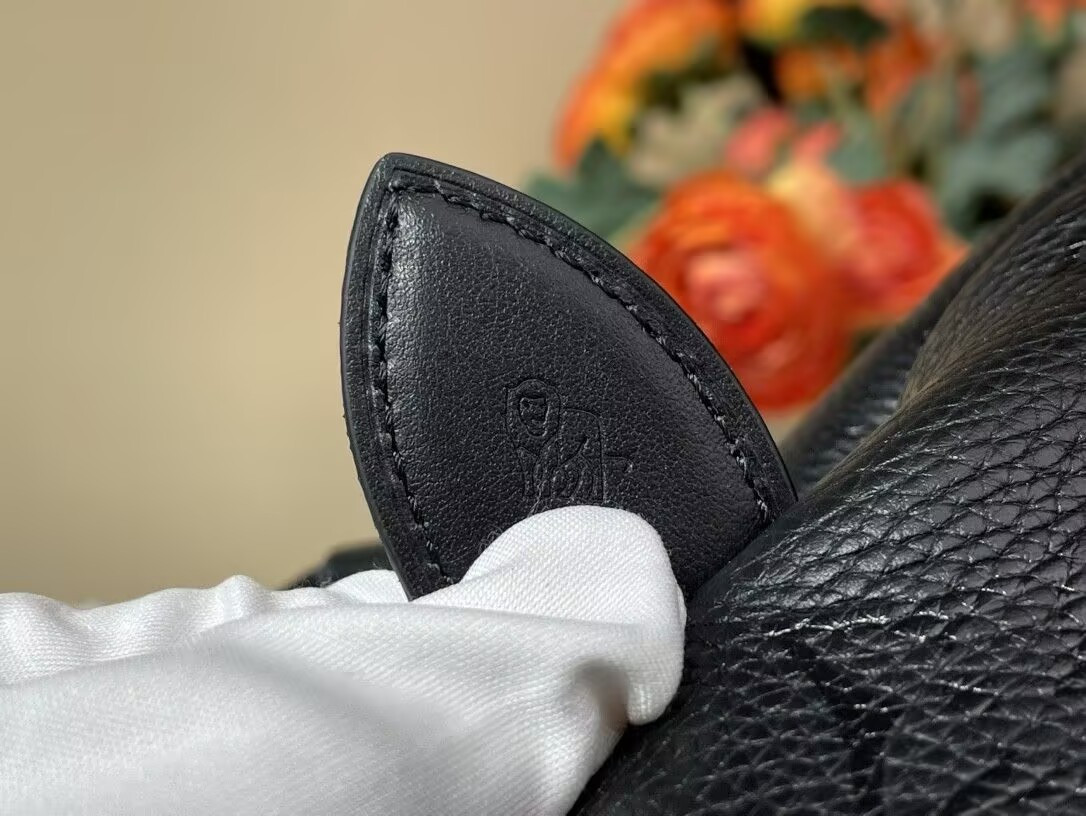 LV Speedy P9 Bandoulière 40 M13916