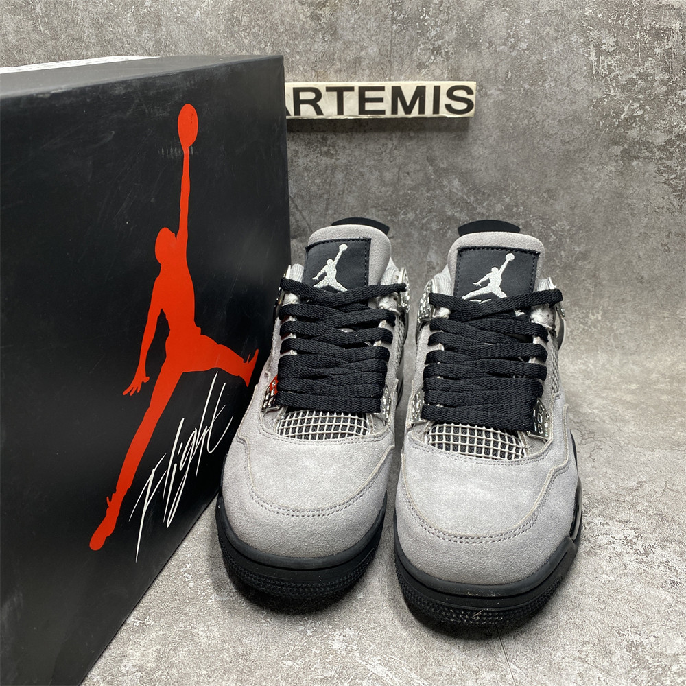 AIR JORDAN 4 RETRO