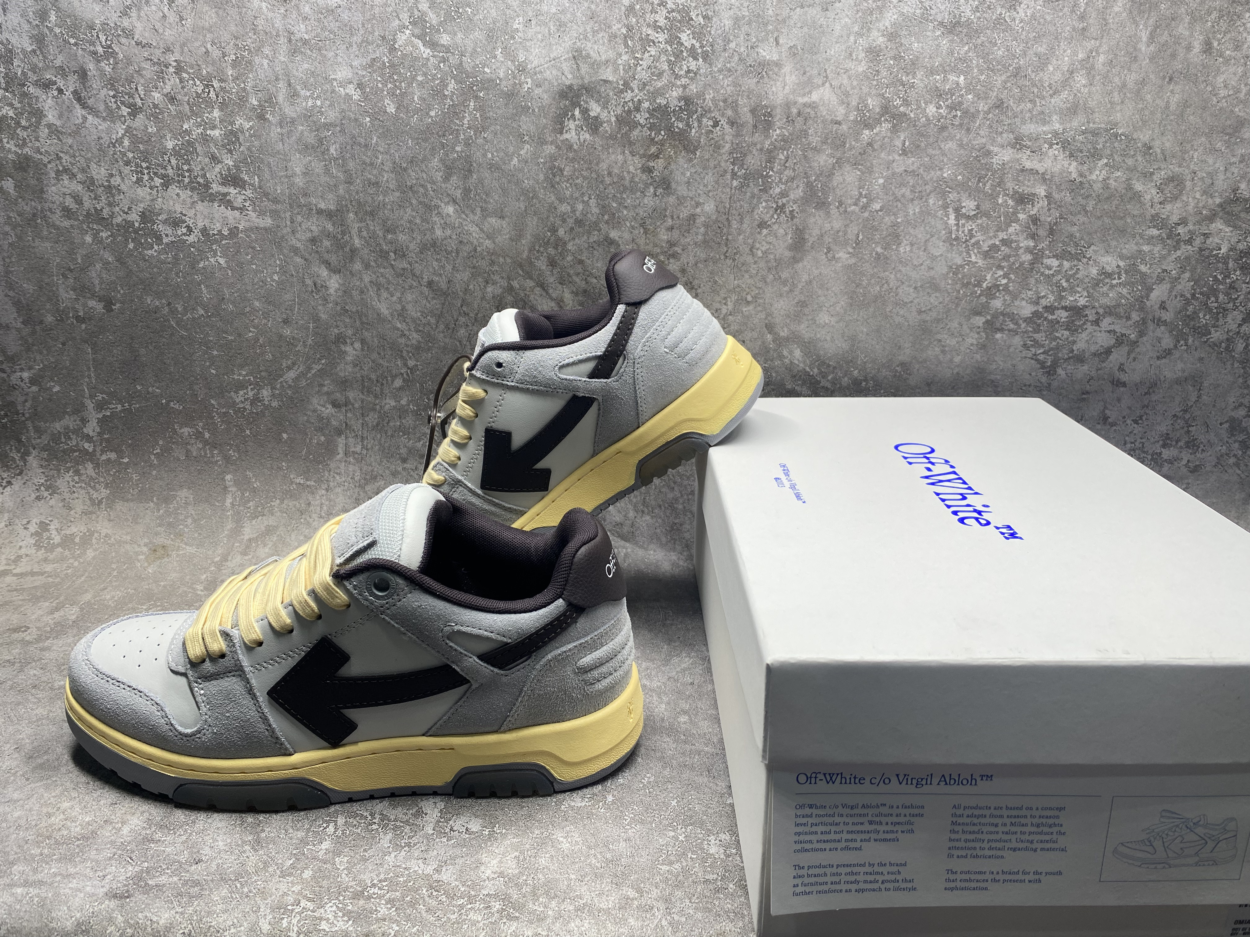 UA OFF-WHITE OUT OF OFFICE LOW