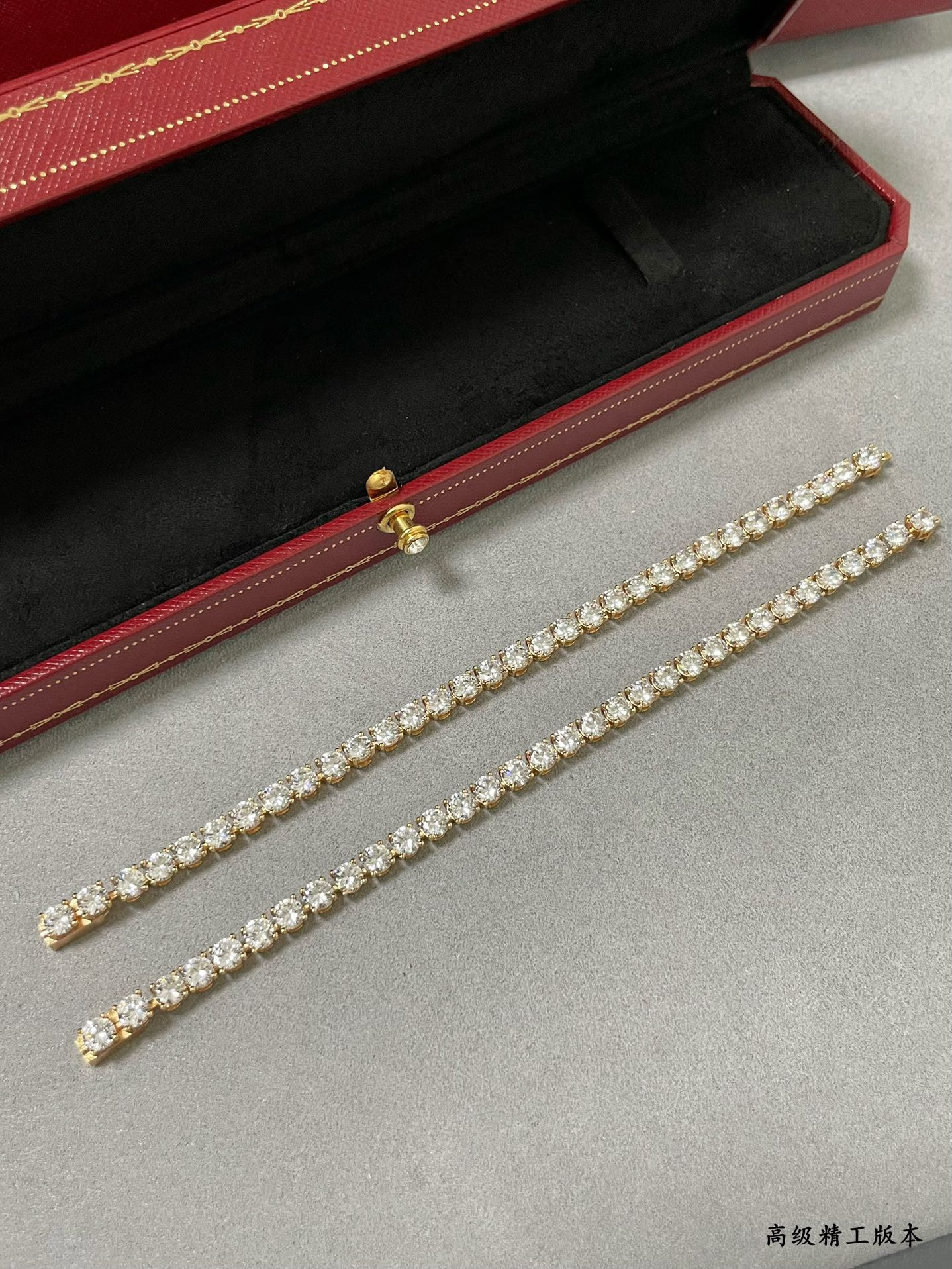 ca*t*er full Di*m*nd four-claw bracelet