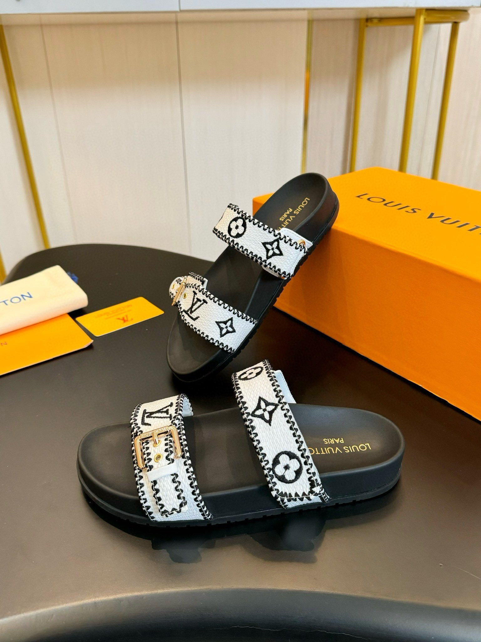 UA LV Bom Dia Flat Comfort Mule