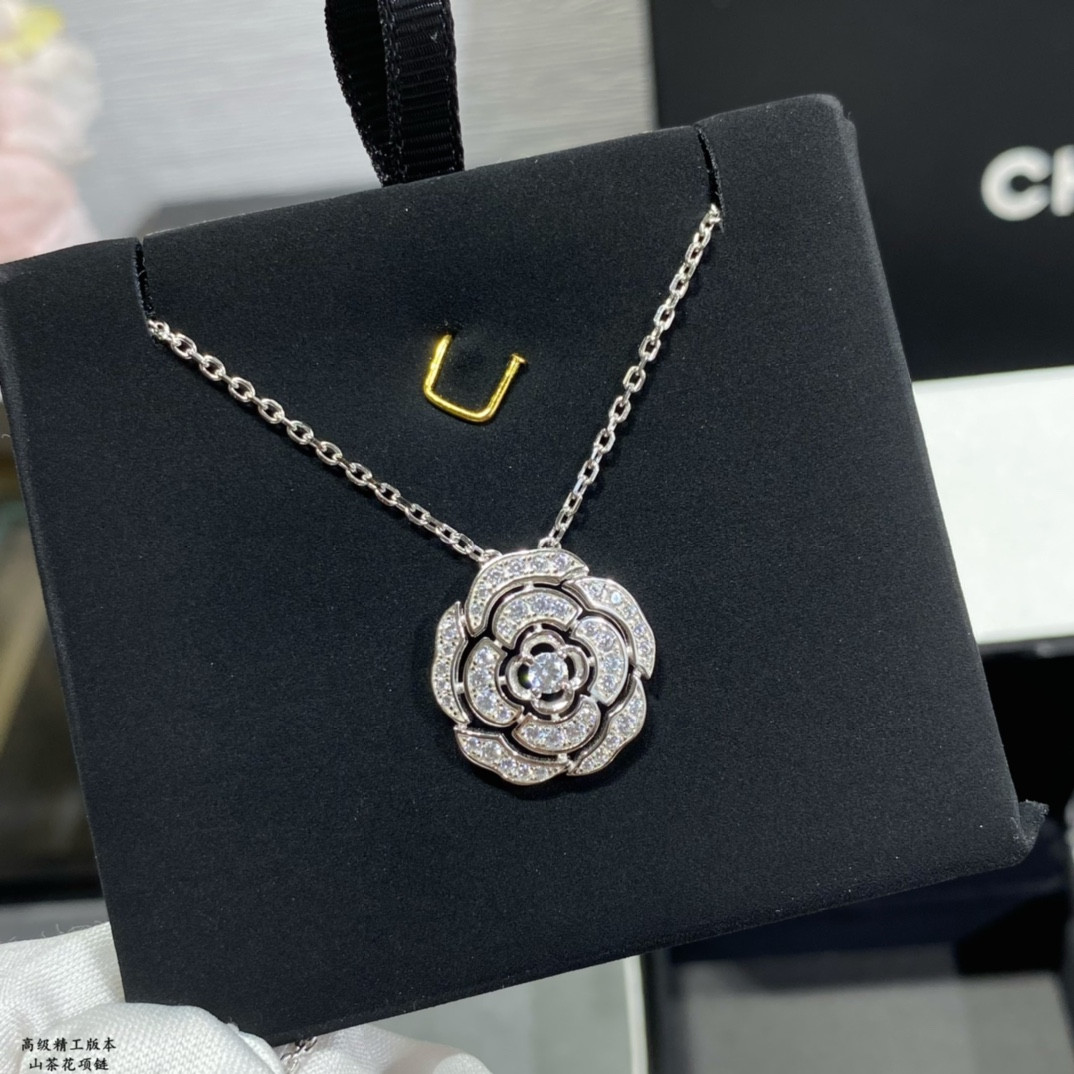 Ch*el camellia necklace