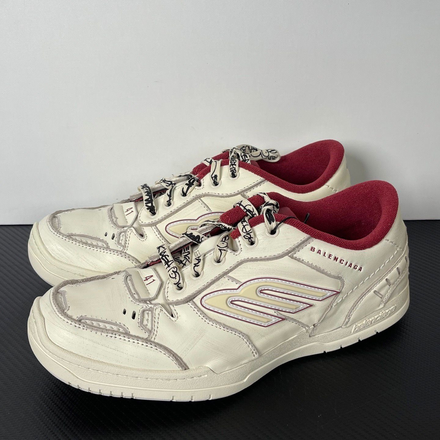 ua Ba*len*cia*ga hamptons medium worn-out sneaker (run one size large)