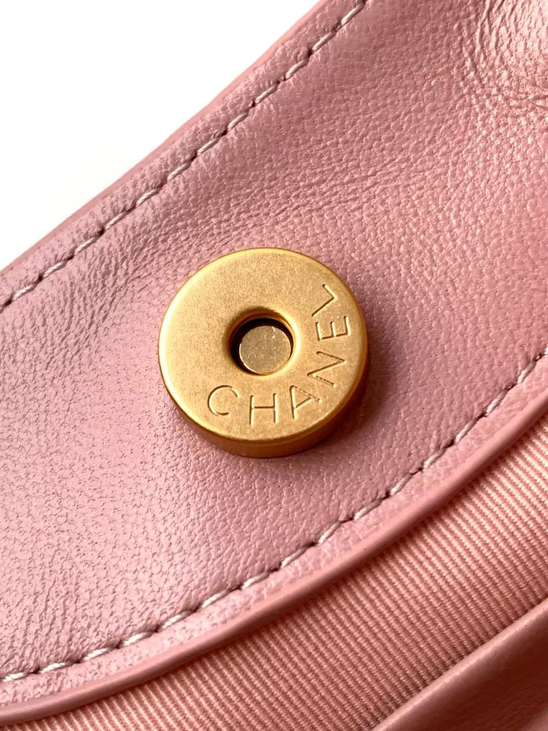 Ch*el 31 nano chain bag as3656 20x17.5x4cm