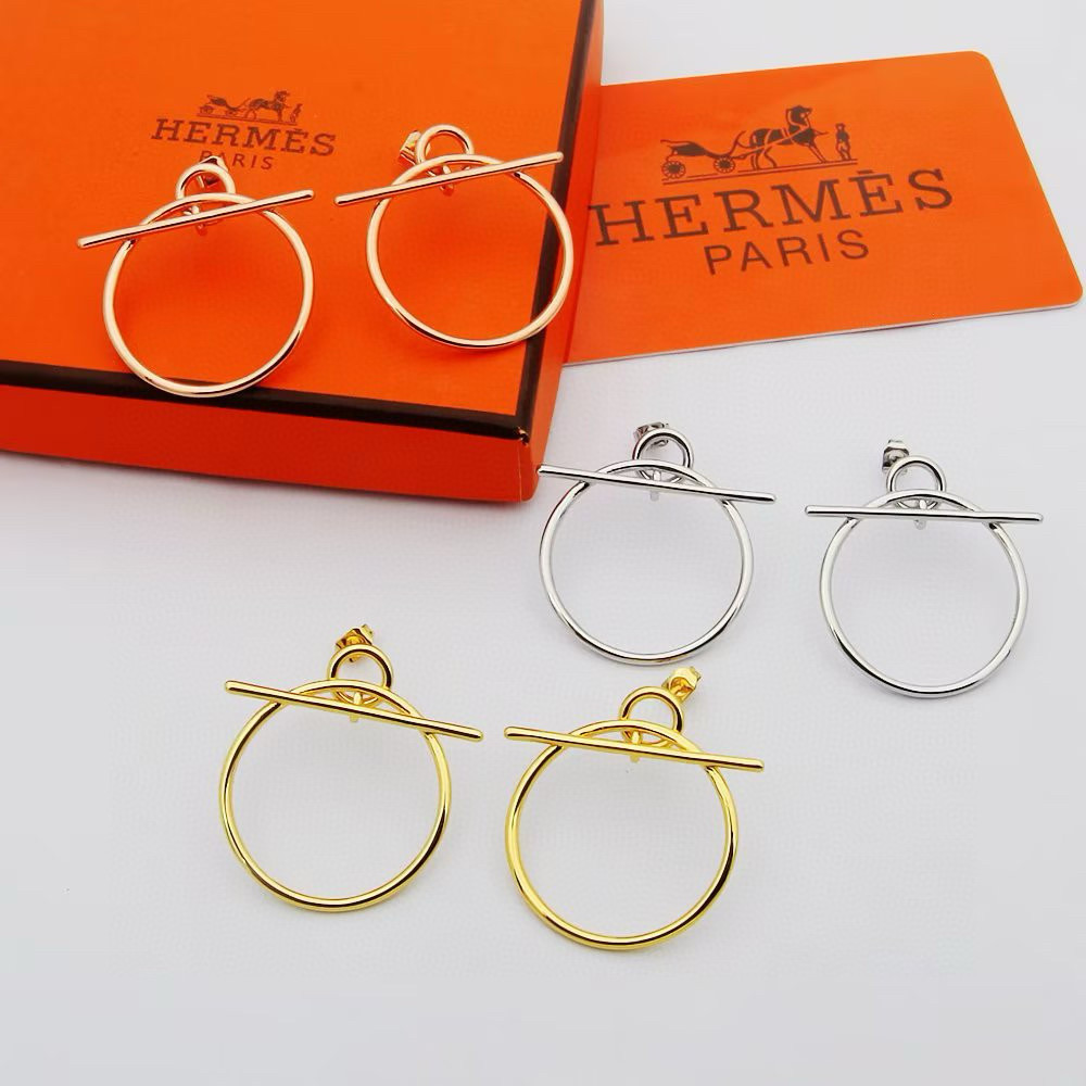 H**me5 loop earrings
