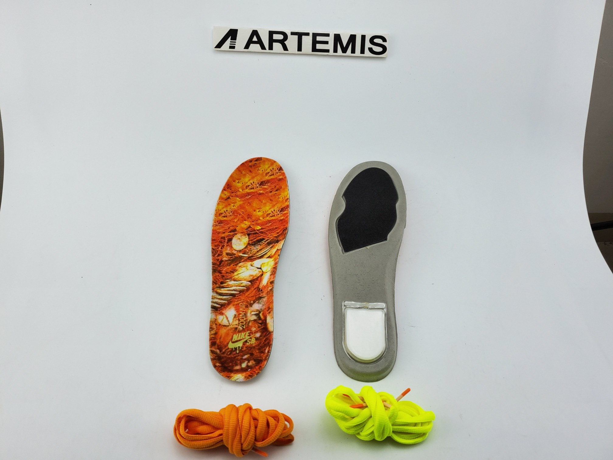 Nike SB Dunk Low Night of Mischief Halloween