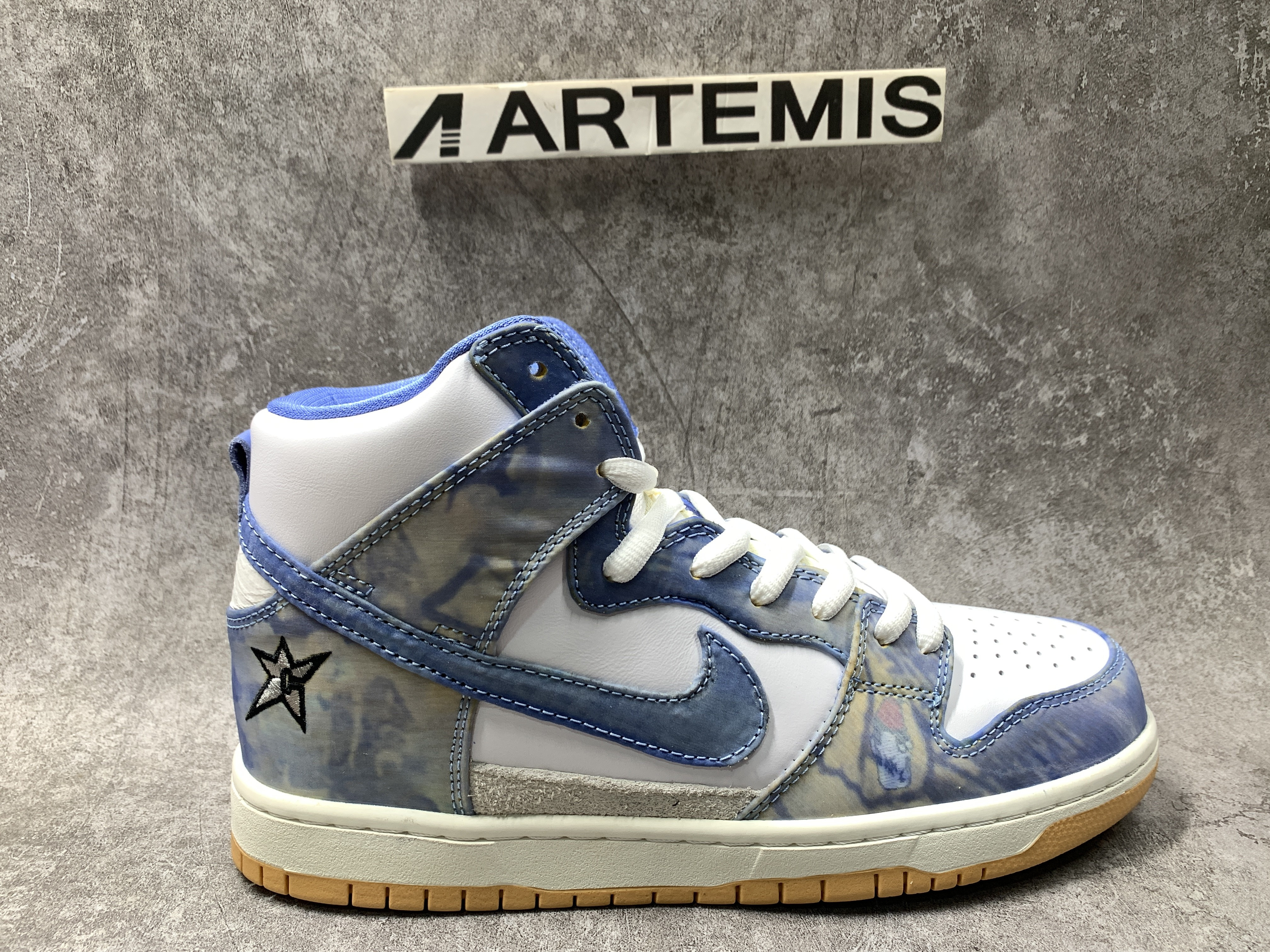 Nike SB Dunk High Carpet Company