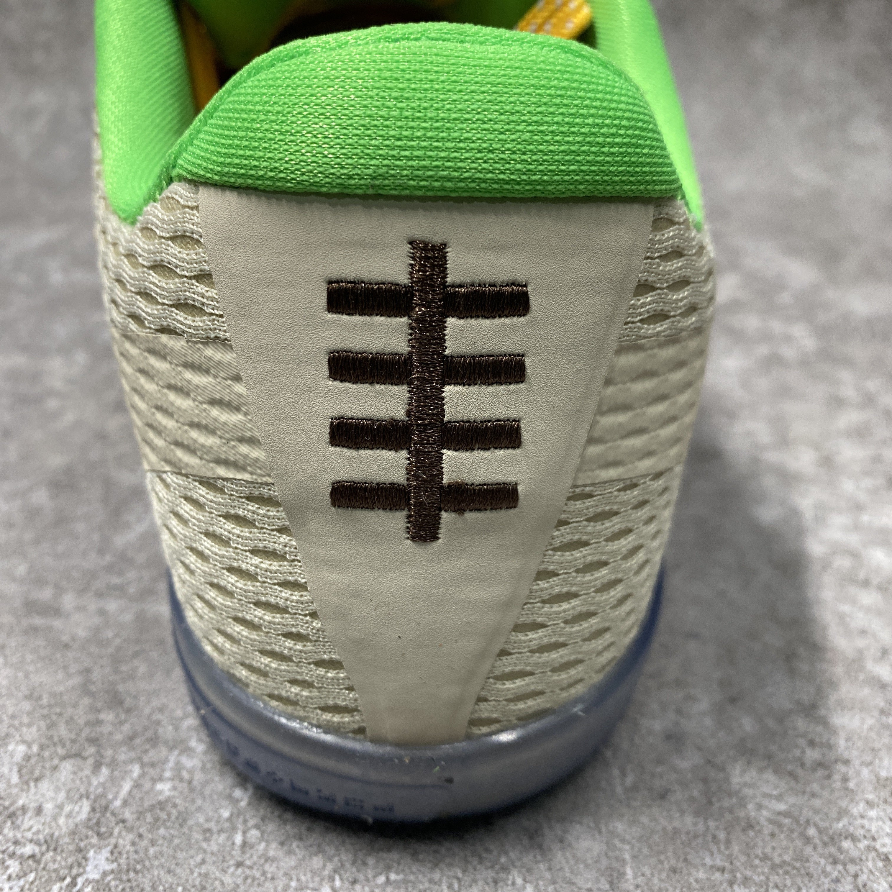 Nike Kobe 11 Peach Jam PE