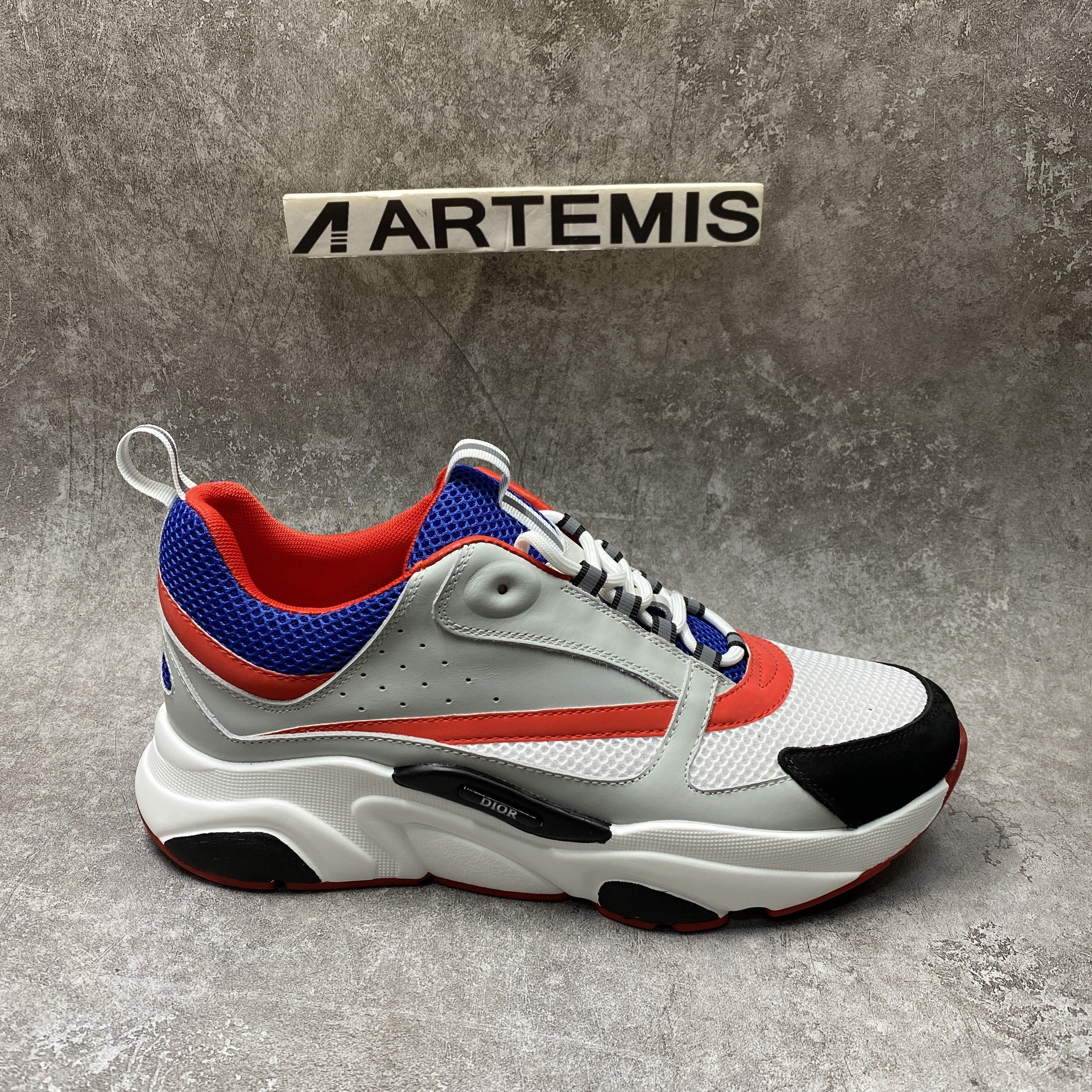 D*or b22 white red blue