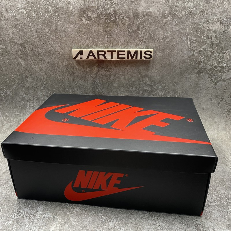 Air Jordan 1 Retro Low OG Year Of The Rabbit