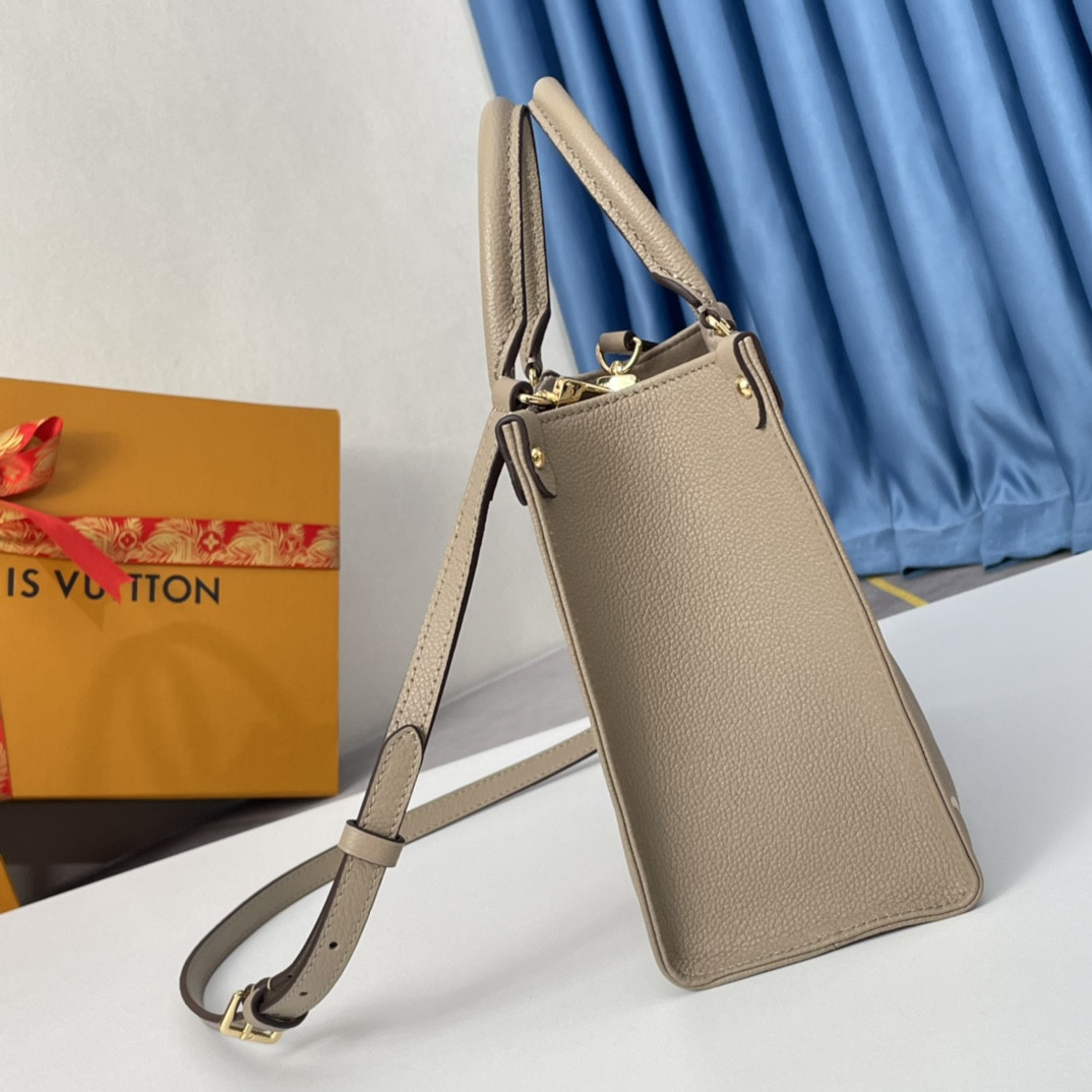 LV M45779 Onthego PM 9.8 x 7.5 x 4.5 inches