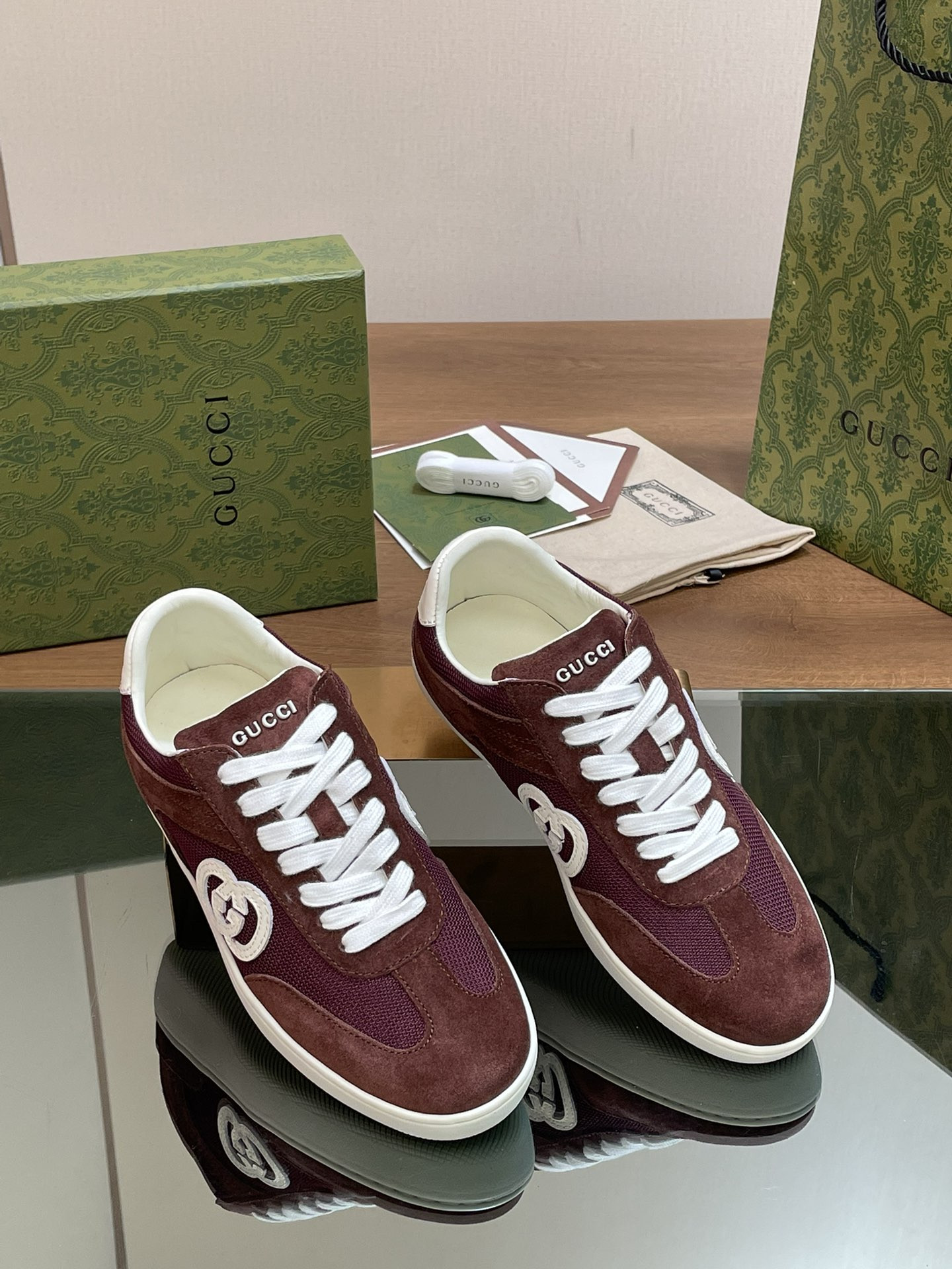 ua G*u*i interlocking g sneaker red