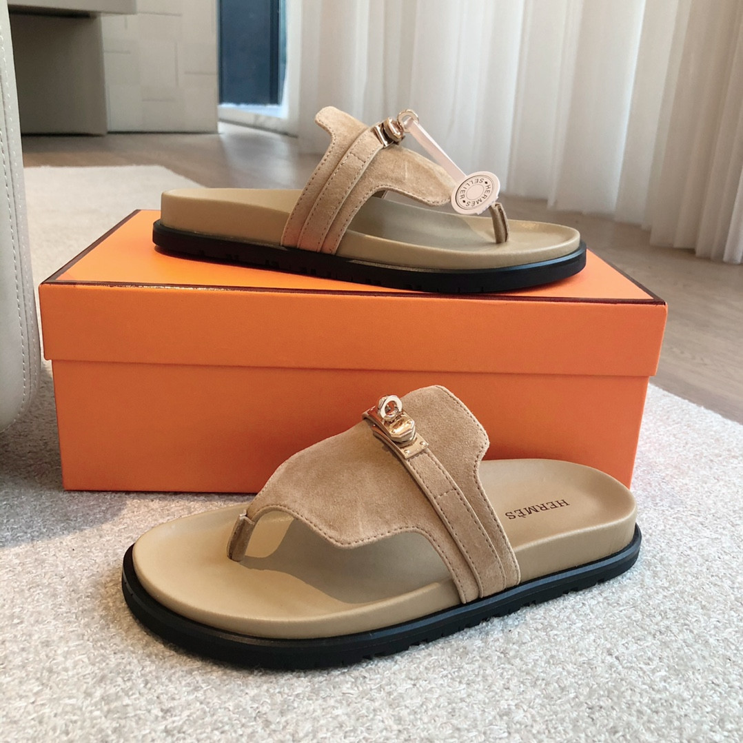 ua H**me5 empire sandal