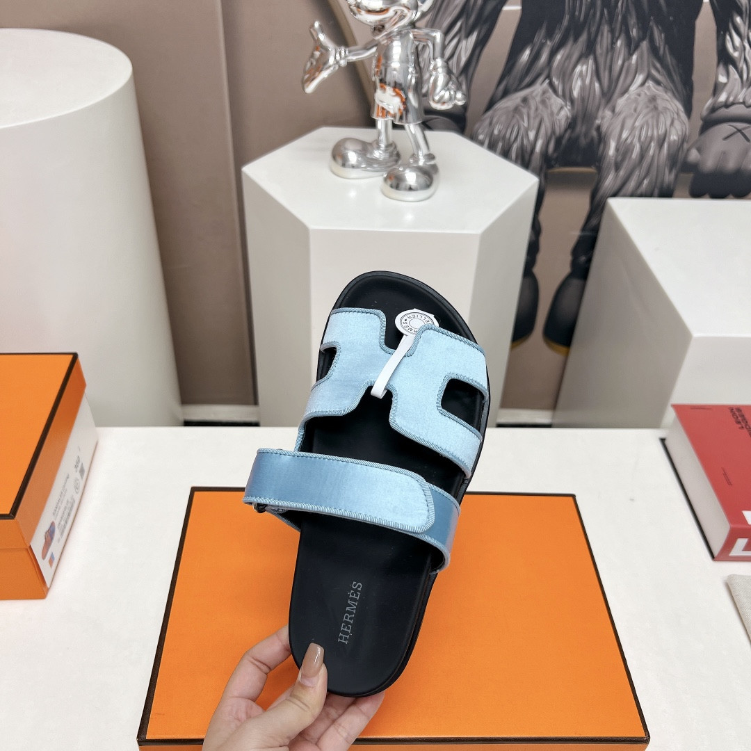 ua H**me5 chypre sandal