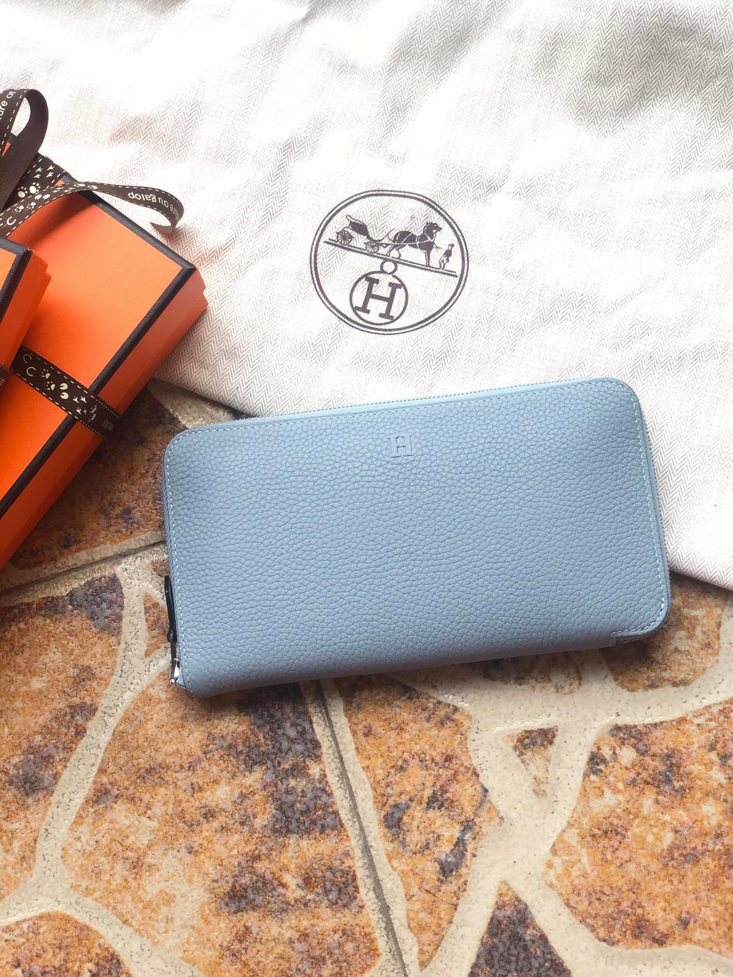 H**me5 long wallet 20x11cm