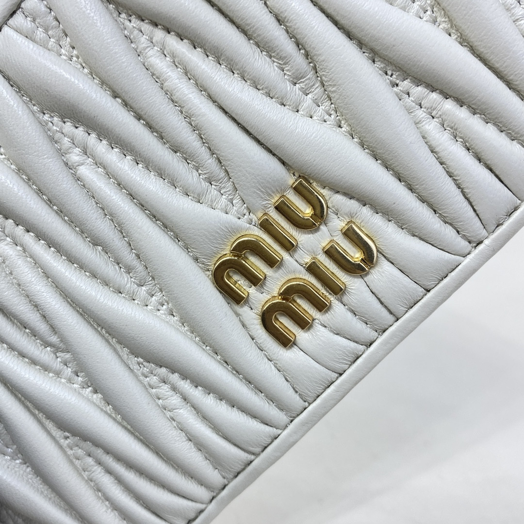 Miu Miu Matelassé nappa leather card holder 8X15cm