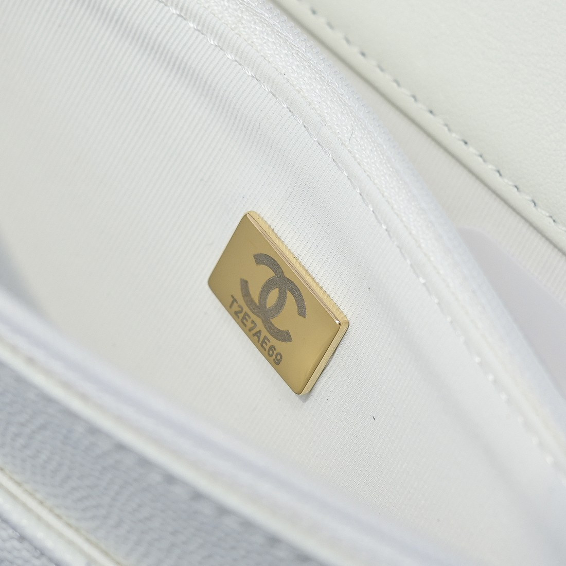 Ch*el woc classic wallet on chain 12.3x19.2x3.5cm