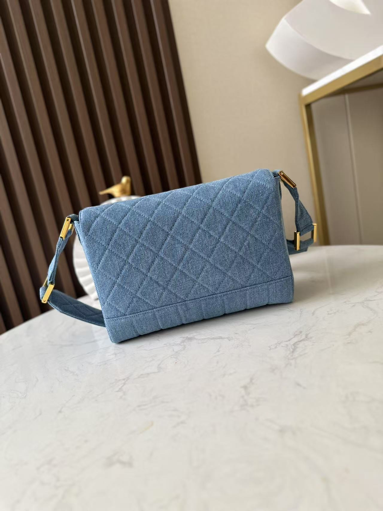 Ch*el vintage denim shoulder bag 25.5x20x7cm